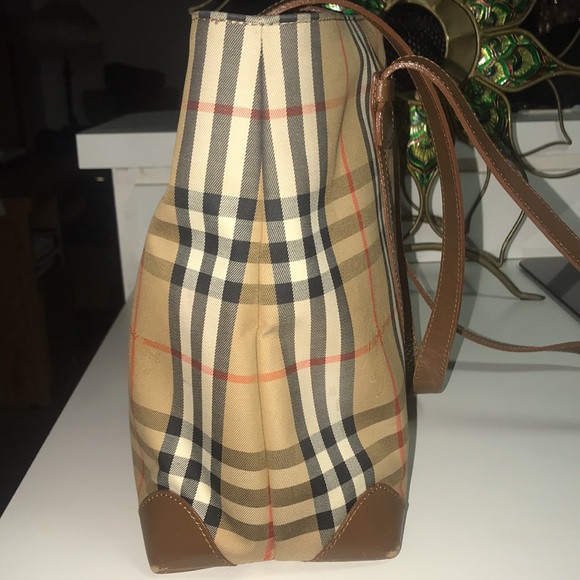 AUTHENTIC VINTAGE BURBERRY TOTE - Picture 6 of 16